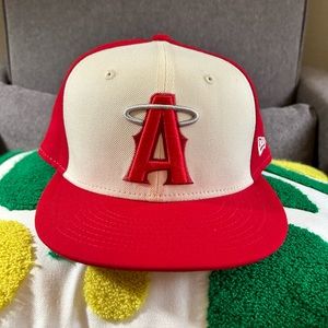 Angels City Connect SnapBack - NWOT